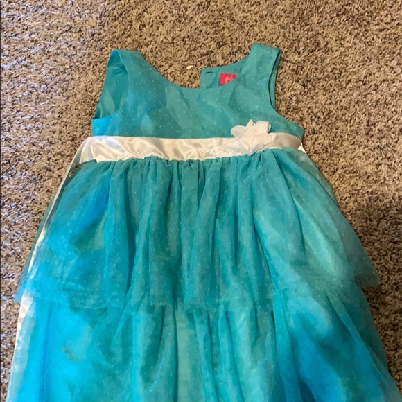 Girl’s dress - Picture 1 of 1